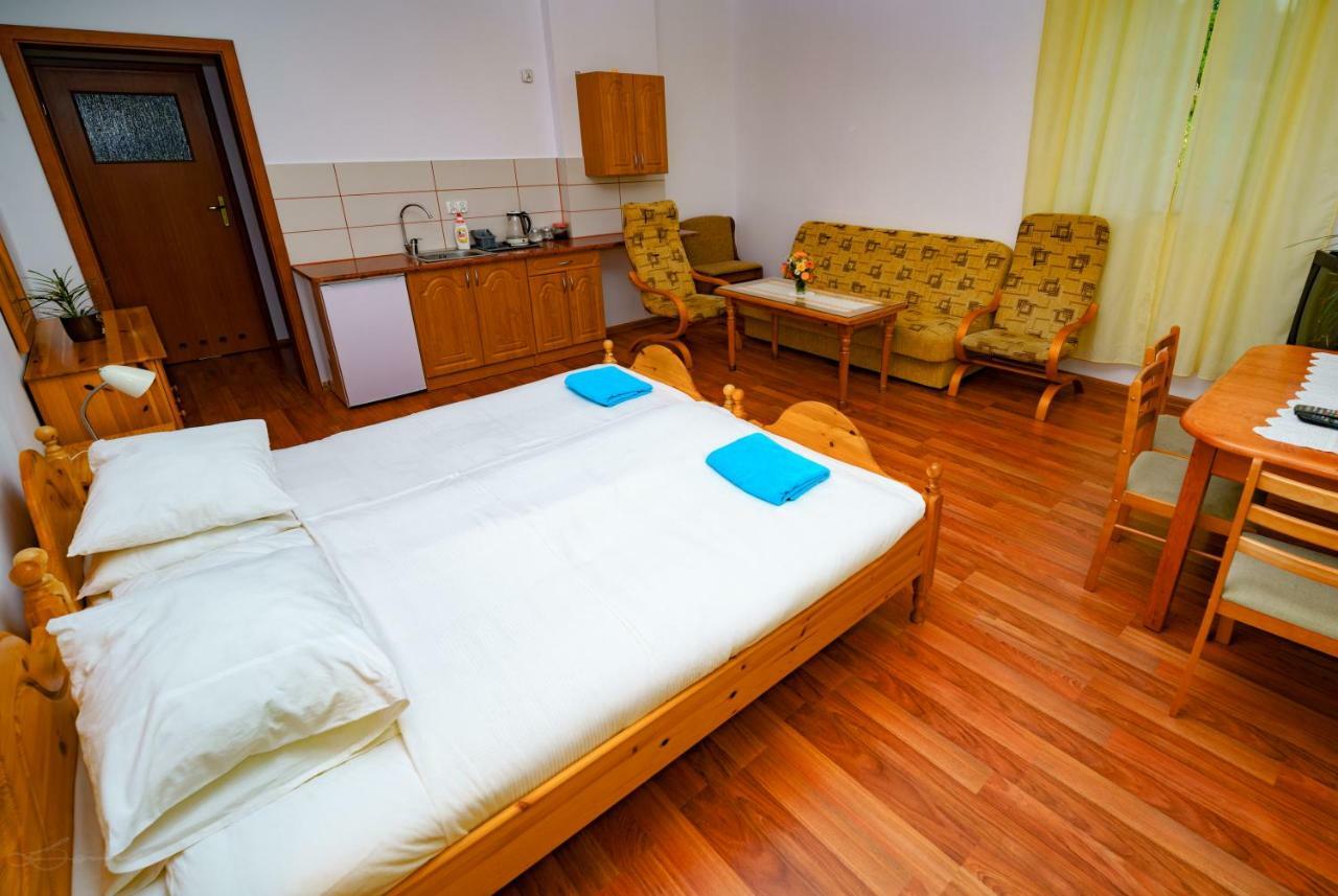 Isaan Ostrzyce Guest House Extérieur photo
