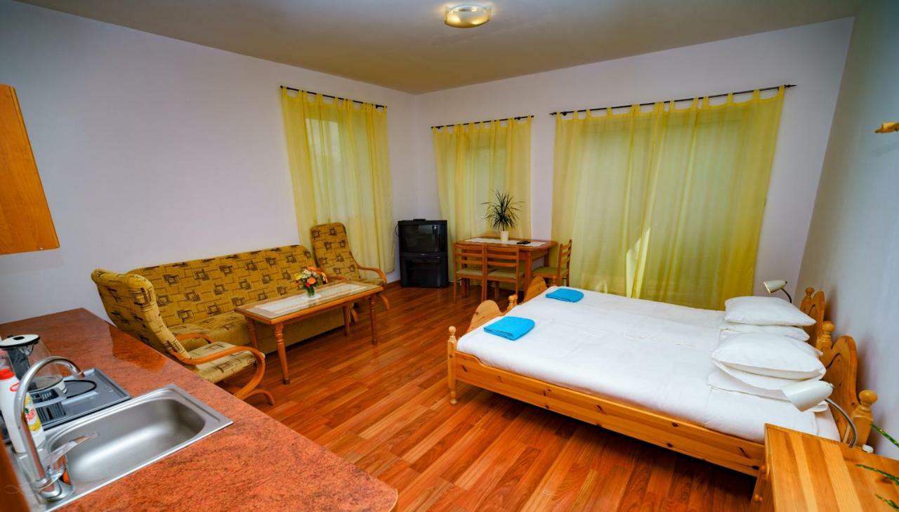 Isaan Ostrzyce Guest House Extérieur photo